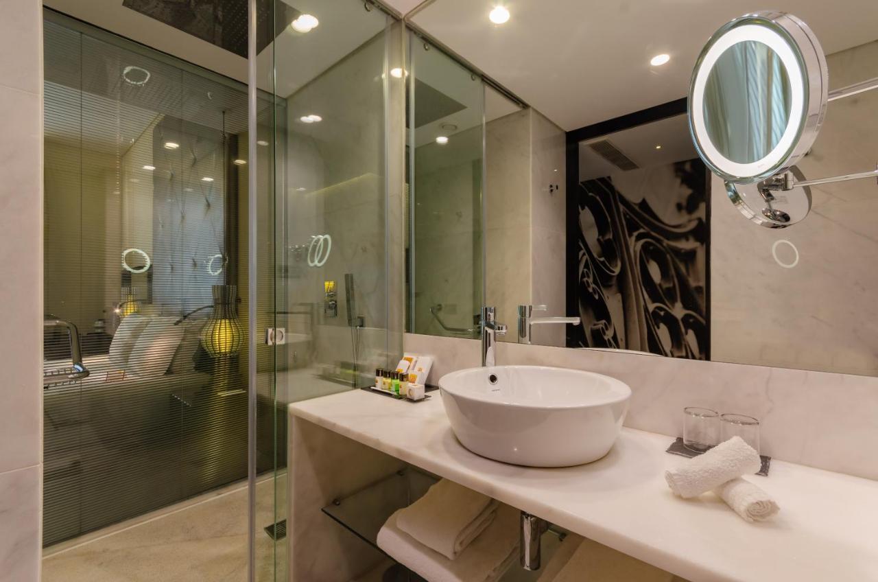 Habitación Superior con vistas a la calle